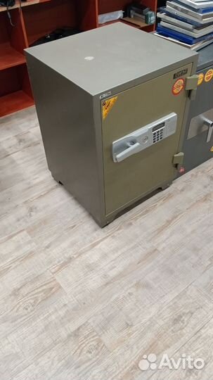 Продаю Сейф огнестойкий Topaz BST-750