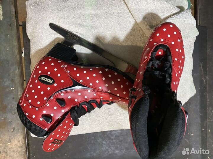 Коньки женские 38 размер