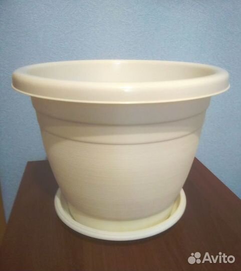 Горшок для цветов большой