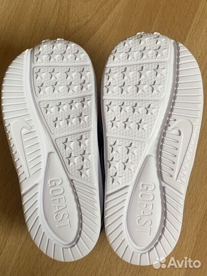 Новые кроссовки nike р.23.5