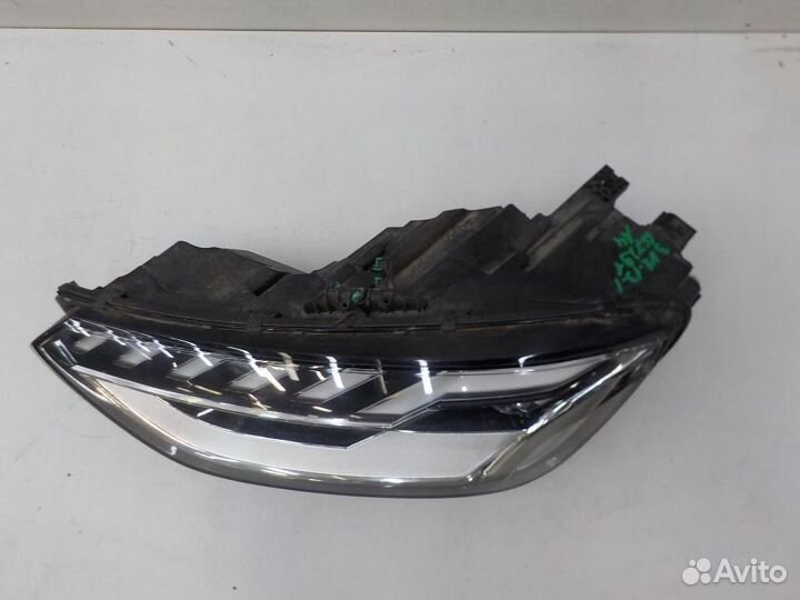 Фара левая Audi A4/RS4