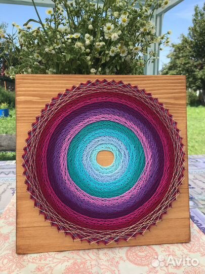 Картина (мандала) string art