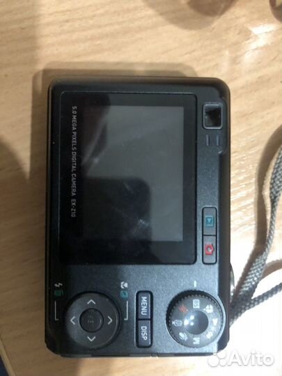 Компактный фотоаппарат