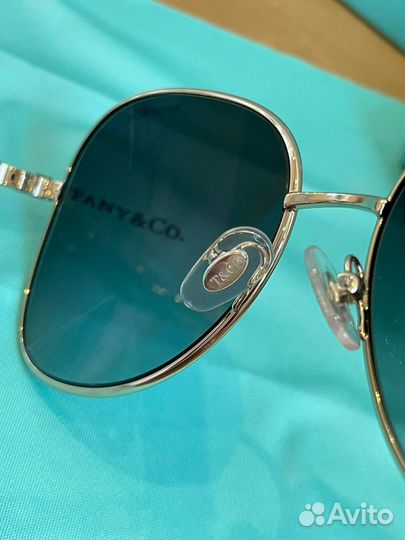 Солнцезащитные очки Tiffany & Co