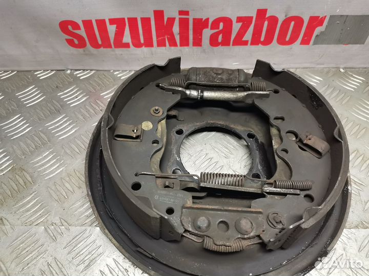 Левый тормозной щиток Suzuki Grand Vitara XL-7