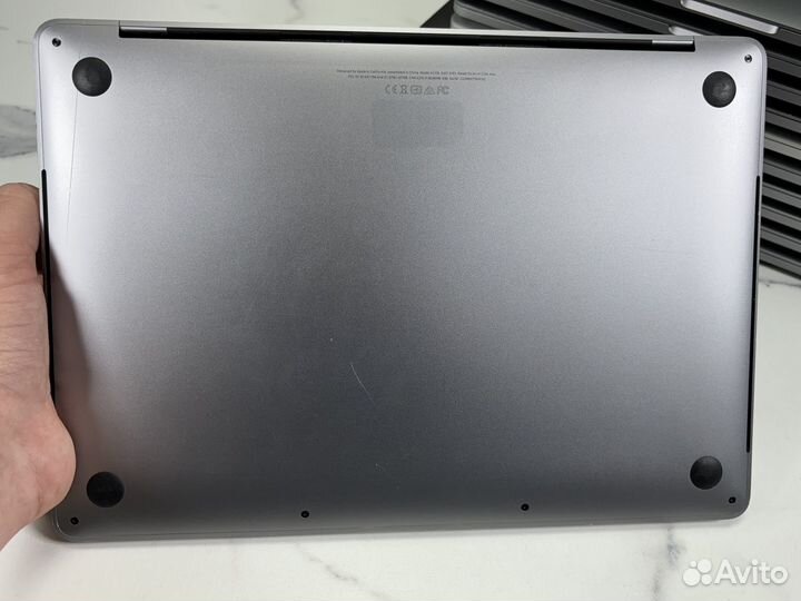 Apple MacBook Pro 13 2017 i7 16/256 gb