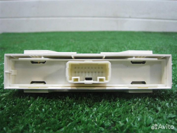 Индикатор Toyota Verso R2 2015