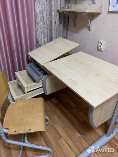 Растущая парта и стул деми