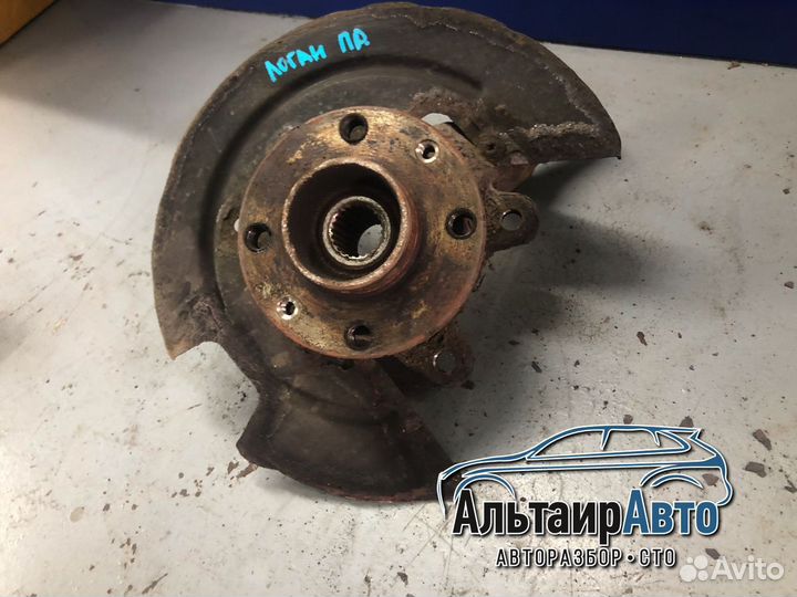 Поворотный кулак передний правый Renault Logan