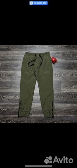 Спортивные штаны nike