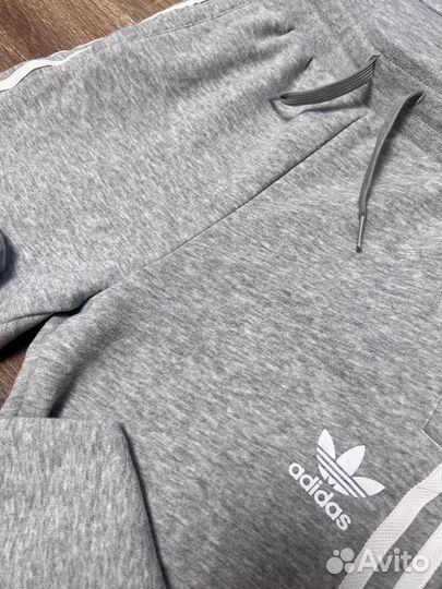 Спортивный костюм adidas для девочек 140-146