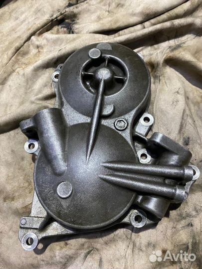 Крышка распредвала левая Infiniti fx35