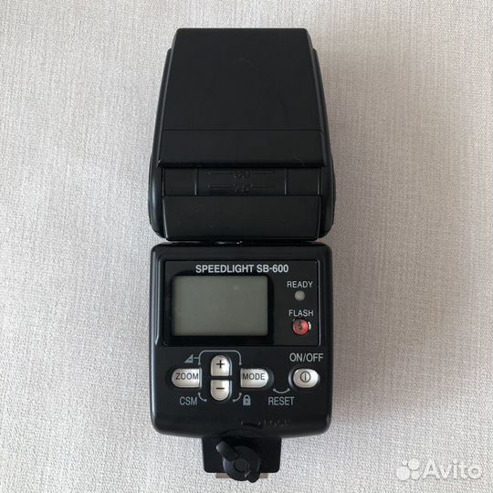 Вспышка Nikon Speedlight SB-600