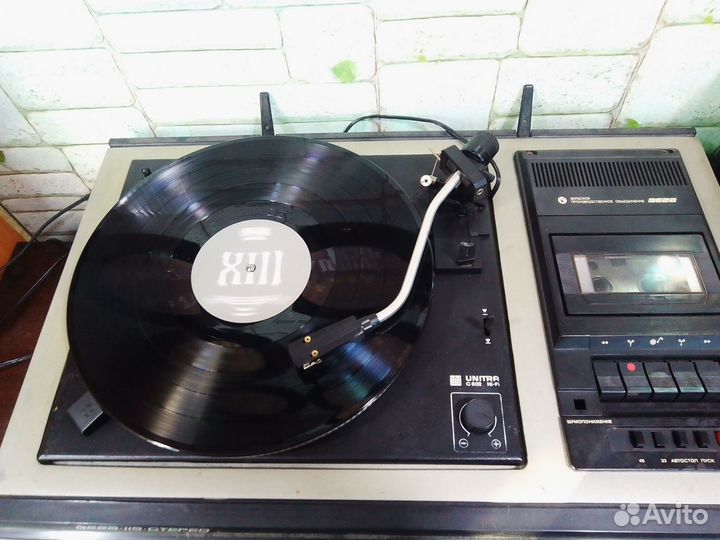 Проигрыватель виниловых пластинок Вега 119