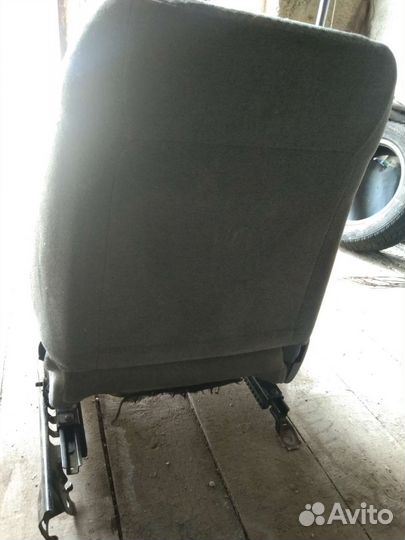 Сиденье водительское subaru impreza