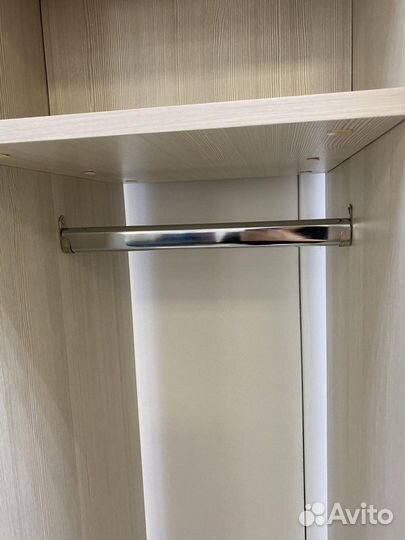 Вешалка Сити, Лоредо