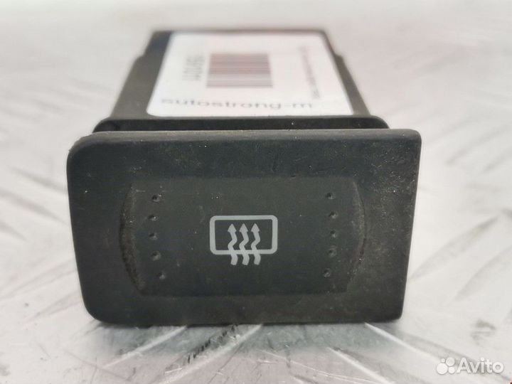 Кнопка обогрева заднего стекла Volkswagen Golf 4