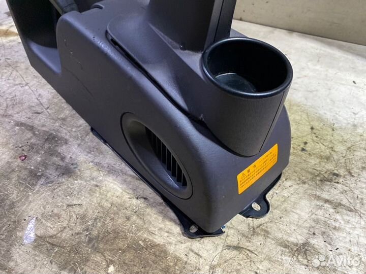 Подлокотник Mercedes-Benz A-Class W168 M166E16