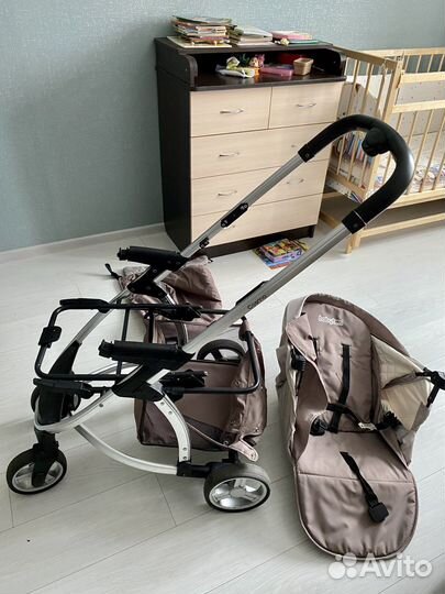 Коляска прогулочная