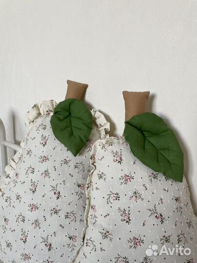 Декоративная подушка груша