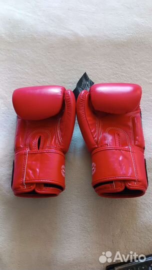 Боксерские перчатки Fairtex