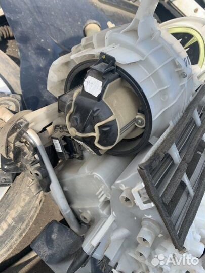 Моторчик печки Peugeot 308