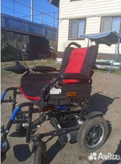 Инвалидная кресло-коляска с электроприводом