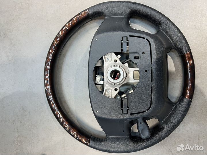 Руль на toyota land cruiser 200