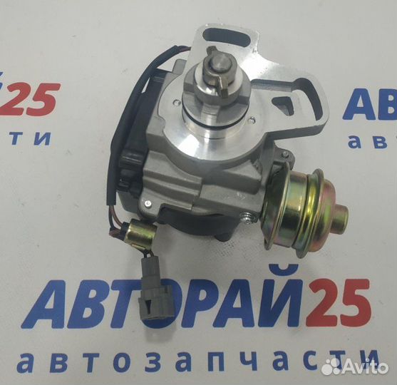 Трамблер с вакумником Toyota 4A С Вакумником Фишка