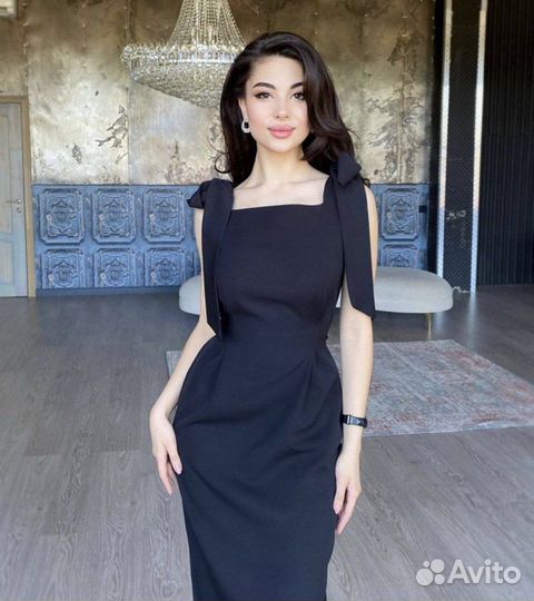 Вечернее черное платье миди