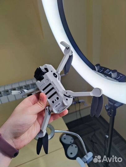 Квадрокоптер DJI Mini 2 fly more combo