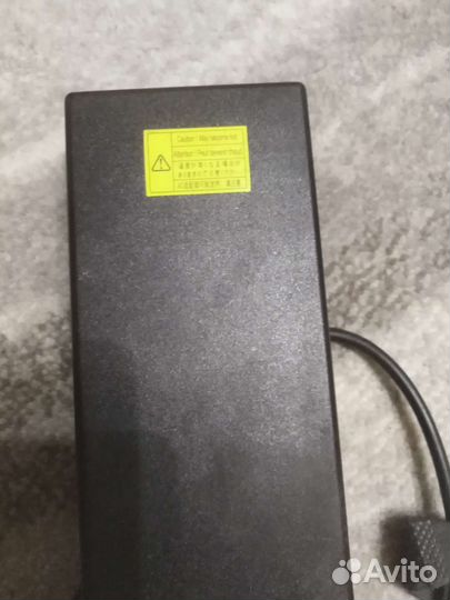 Блок питания для ноутбука