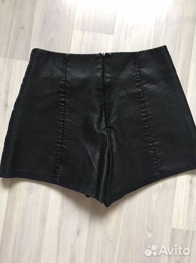 Кожаные шорты