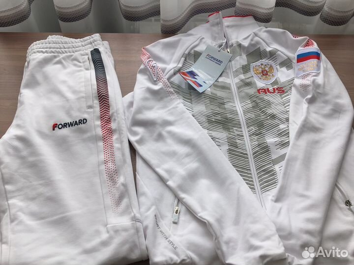 Спортивный костюм женский Forward