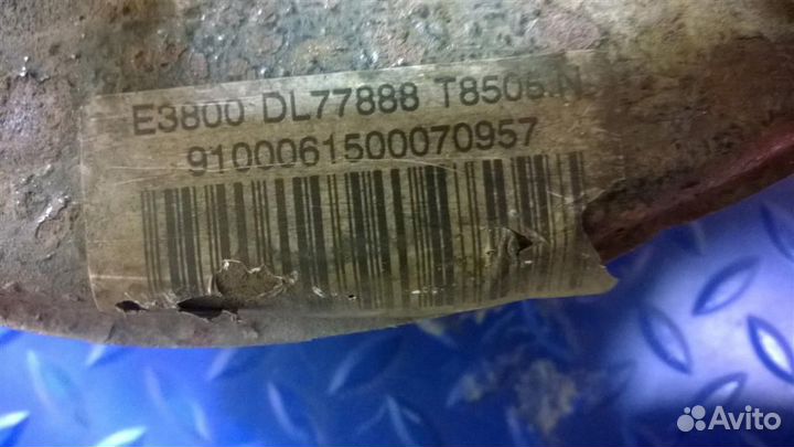 Кулак поворотный задний левый BMW 7-серия E38