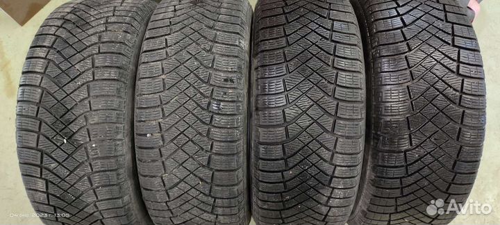 Pirelli Ice Zero 225/50 R17 98H