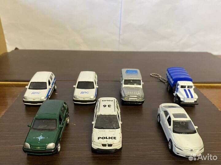 Модели LADA, Chevrolet, Toyota 1:64 Welly