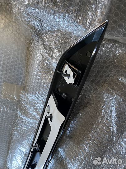 Накладка крышки багажника хром Renault Duster 2