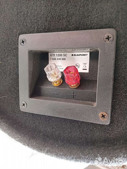 Сабвуфер Blaupunkt GTt 1200 SC