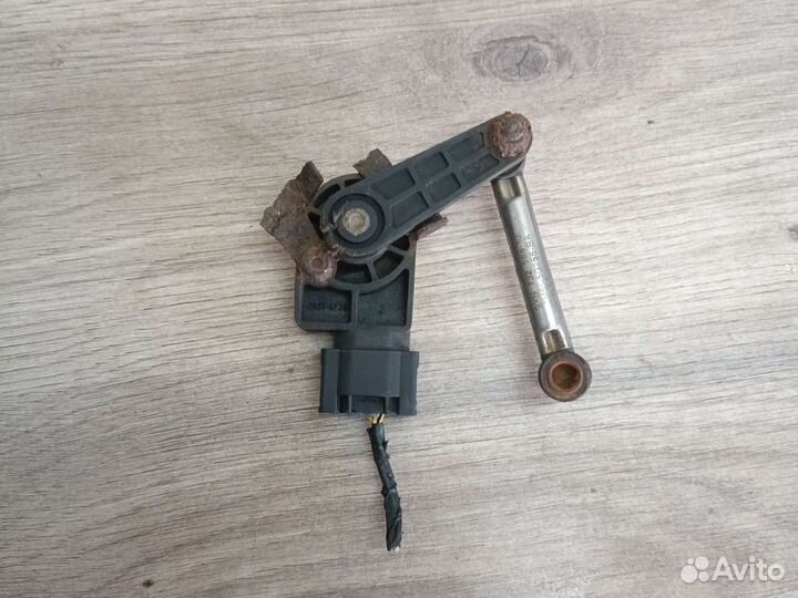 Датчик регулировки дорожного просвета ford focus 1