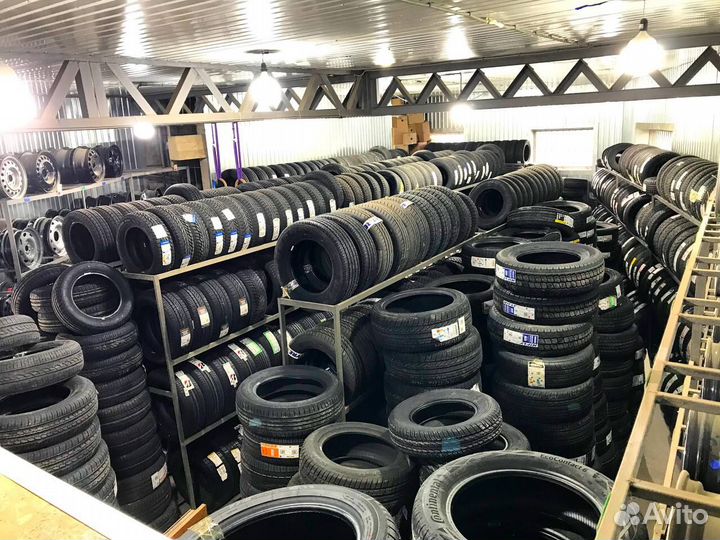 Tracmax X-Privilo S330 215/70 R16