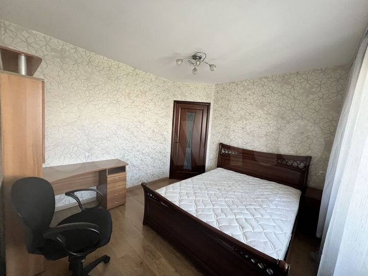 2-к. квартира, 63 м², 8/10 эт.