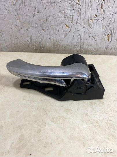 Ручка внутренняя передняя правая Toyota Camry 40