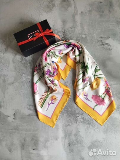 Salvatore Ferragamo шёлковый платок, Оригинал