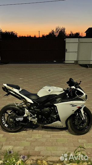 Yamaha R1