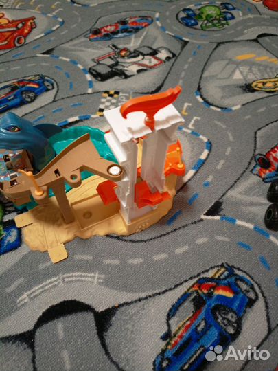 Hot wheels трек акулий порт