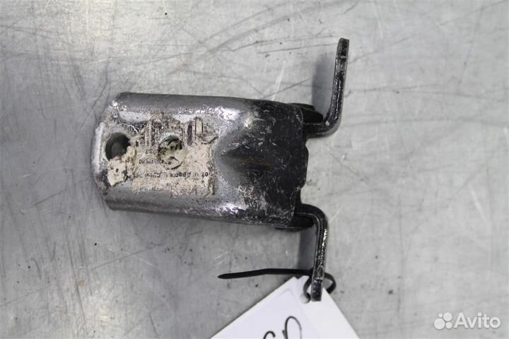 Петля двери задней левой нижняя Nissan Qashqai J10