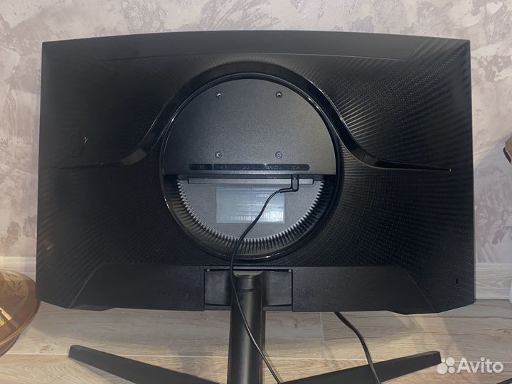 Игровой монитор Samsung