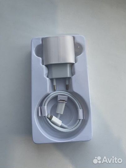 Зарядка на iPhone 20w