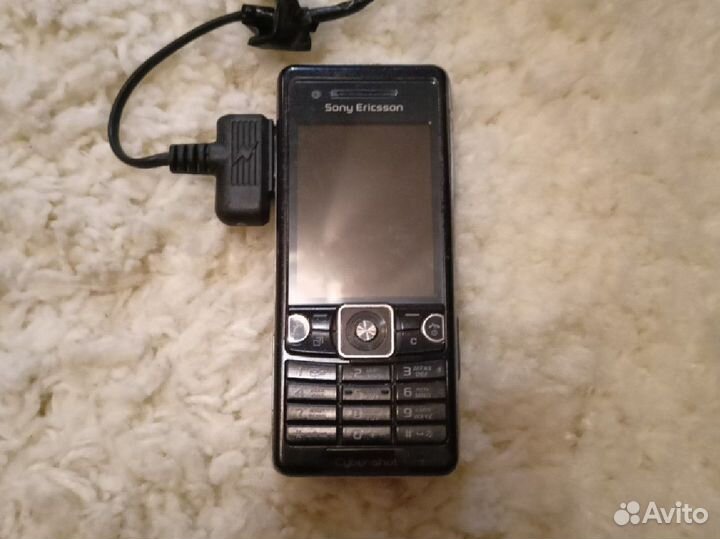 Телефон Sony Ericsson